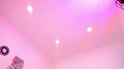 elsiemorrison online show from 04.08.26