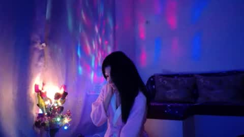Elisa online show from 01.16.25