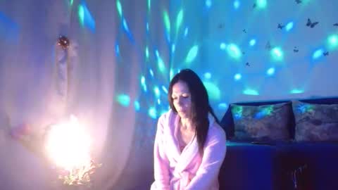 Elisa online show from 02.05.26