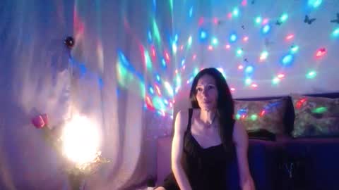 Elisa online show from 04.14.26