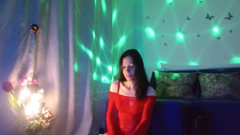 Snapshot of elysasun chatting on 06.12.26 Elisa online show from 06.12.26