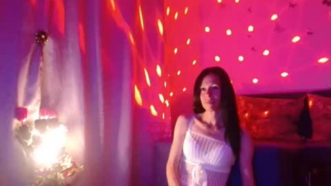 Snapshot of elysasun chatting on 06.18.26 Elisa online show from 06.18.26