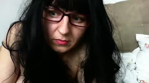 Snapshot of elyseblue chatting on 12.10.24 elyseblue online show from 12.10.24
