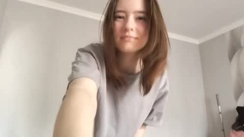 Snapshot of elysemaldonaldo chatting on 10.10.25 Luna online show from 10.10.25