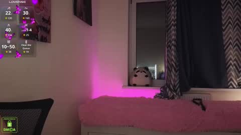 Em1l1a online show from 10.13.25