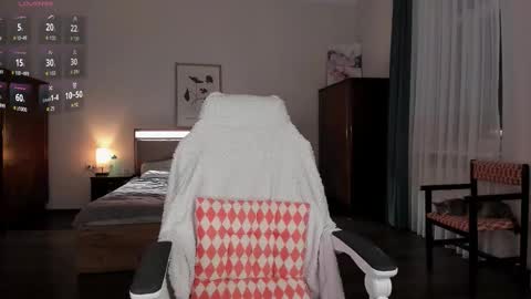 Emilie online show from 10.24.25