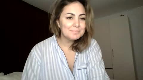 Snapshot of em_roqueen chatting on 09.29.25 Em online show from 09.29.25