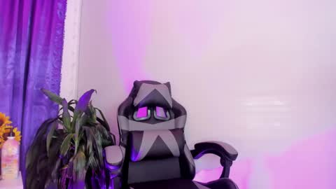 Ema Lambert  online show from 12.16.24