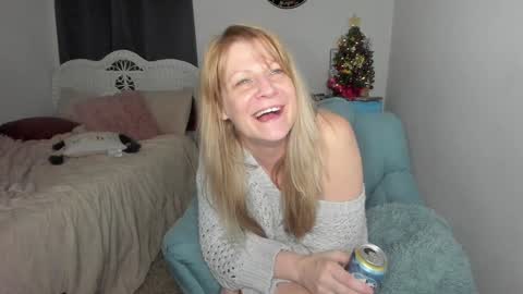 Ember Pheonixxx online show from 12.20.24