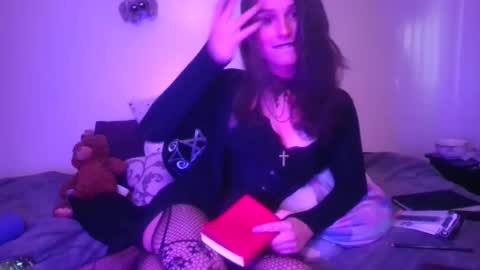 Ellie online show from 01.27.25