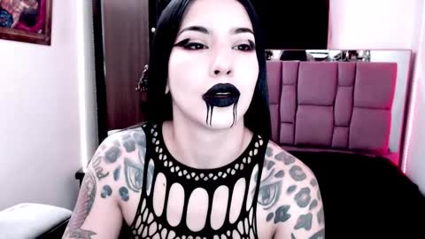 Snapshot of emearld_black chatting on 01.20.25 Emerald Black online show from 01.20.25