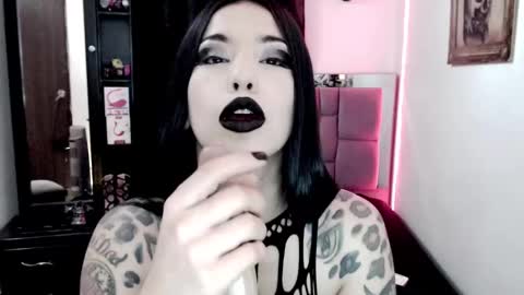 Snapshot of emearld_black chatting on 02.26.25 Emerald Black online show from 02.26.25