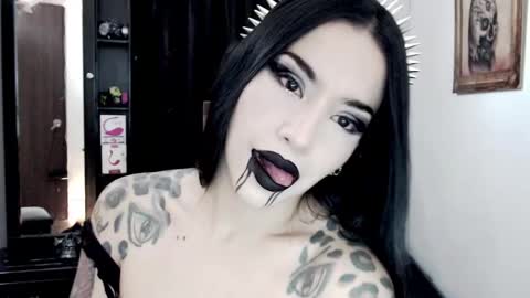 Snapshot of emearld_black chatting on 02.27.25 Emerald Black online show from 02.27.25