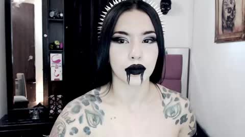 Snapshot of emearld_black chatting on 02.27.25 Emerald Black online show from 02.27.25