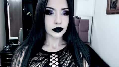 Snapshot of emearld_black chatting on 09.12.25 Emerald Black online show from 09.12.25