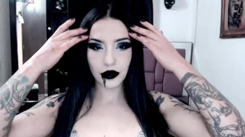 Snapshot of emearld_black chatting on 09.14.25 Emerald Black online show from 09.14.25