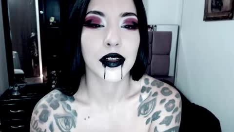 Snapshot of emearld_black chatting on 09.26.25 Emerald Black online show from 09.26.25