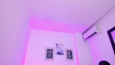 emelie_89 online show from 12.24.24