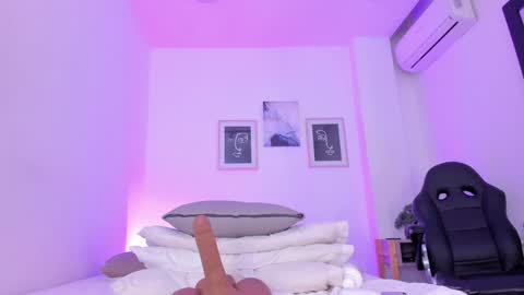 emelie_89 online show from 02.12.25