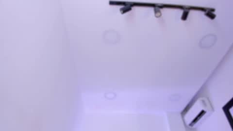 emelie_89 online show from 09.30.25