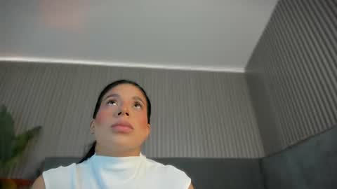 Snapshot of emelie_89 chatting on 06.13.26 emelie_89 online show from 06.13.26