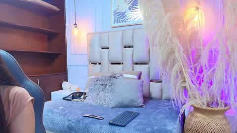 Emily  online show from 01.23.25