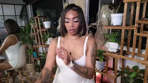 Snapshot of emely_brandon_ chatting on 12.14.24 anyelii online show from 12.14.24