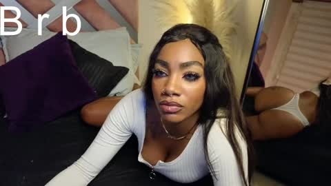 Snapshot of emely_brandon_ chatting on 02.09.25 anyelii online show from 02.09.25