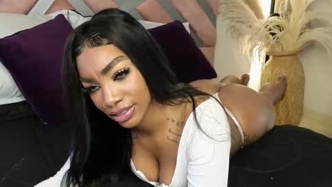 Snapshot of emely_brandon_ chatting on 03.07.25 anyelii online show from 03.07.25