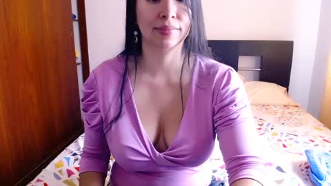 emely_sexx online show from 12.06.24