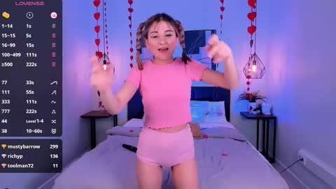 Snapshot of emi_joy chatting on 02.17.25 Emily follow me online show from 02.17.25