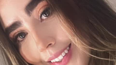 emi_royse online show from 10.04.25