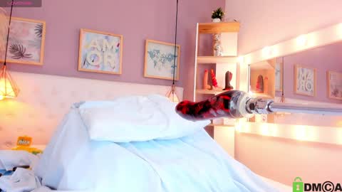 Emily Sarai online show from 02.01.25