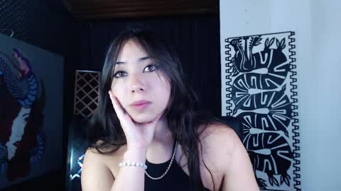 Snapshot of emiantonella_ chatting on 02.05.25 Antonella online show from 02.05.25
