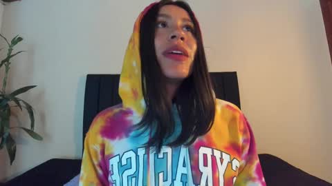 Emilia Gomez online show from 02.19.25