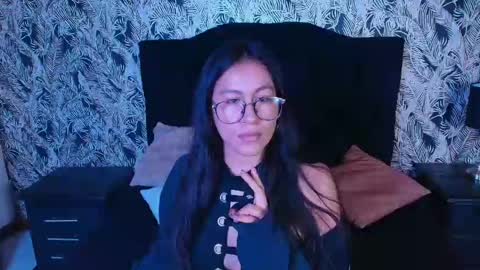 Emilia Gomez online show from 05.25.26