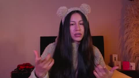 Snapshot of emigomez_ chatting on 06.29.26 Emilia Gomez online show from 06.29.26