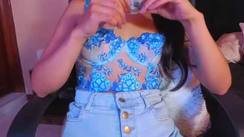Snapshot of emigomez_ chatting on 07.31.26 Emilia Gomez online show from 07.31.26