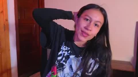 Snapshot of emigomez_ chatting on 08.03.26 Emilia Gomez online show from 08.03.26