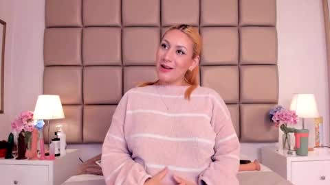 EMILY ROBERTS online show from 01.16.25