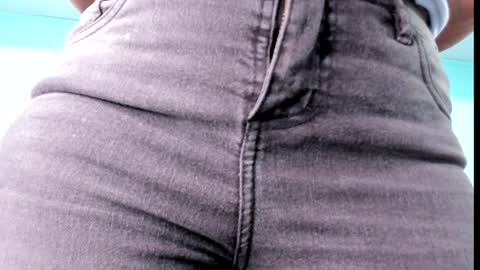 Emily online show from 01.27.25