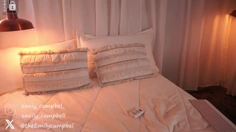 Snapshot of emiilycampbell chatting on 03.08.25 Emily Campbell online show from 03.08.25