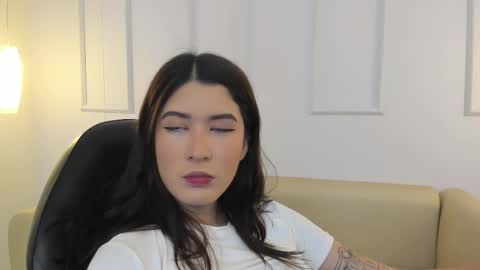   online show from 03.10.25
