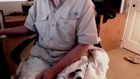 Snapshot of emil_karpo chatting on 10.21.25 Terrance1st online show from 10.21.25