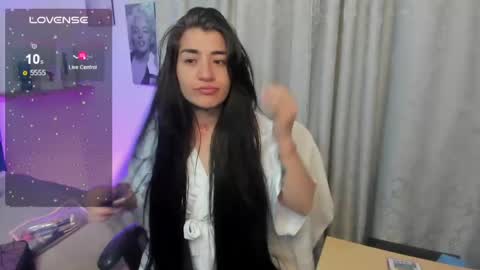 emilayton_ online show from 01.24.25