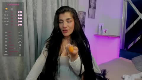 emilayton_ online show from 02.19.25