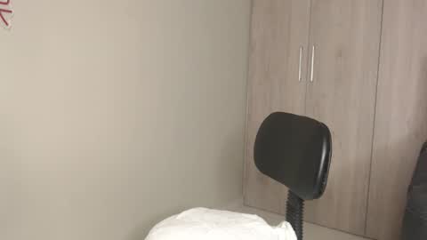 emile_239 online show from 10.02.25