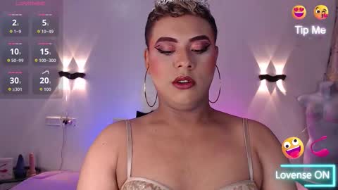 Snapshot of emili_roux chatting on 11.04.25 Emili roux online show from 11.04.25