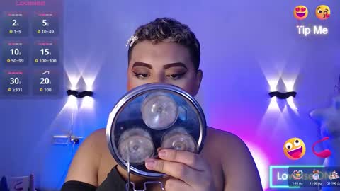 Snapshot of emili_roux chatting on 11.06.25 Emili roux online show from 11.06.25