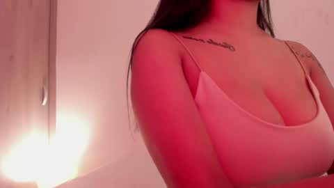 Emilia Big Boobs online show from 12.01.24